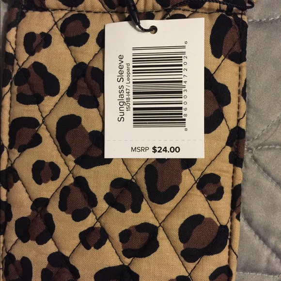 Vera Bradley sunglass sleeve. - Picture 3 of 4